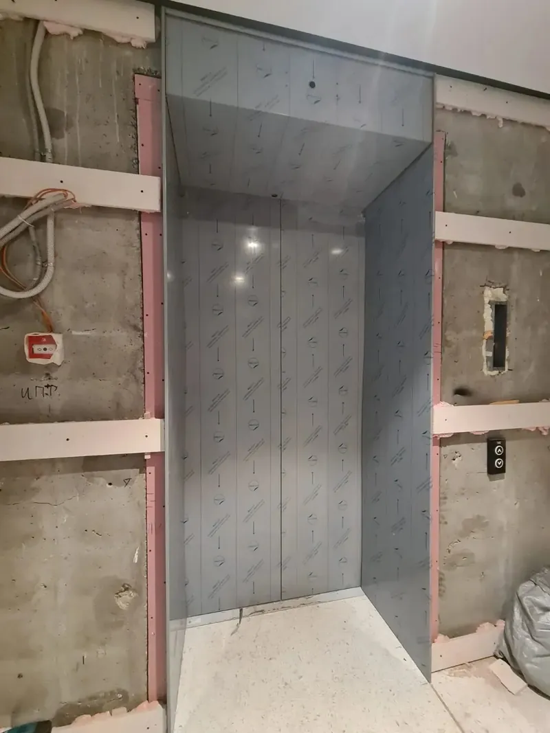 Lift portal surround during installation